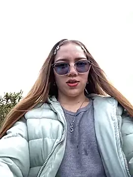 Snapshot of melody-dy chatting on 20, 3, 2025 melody-dy online show from 20, 3, 2025