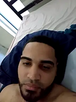 Snapshot of luismanuel_1998 chatting on 30, 11, 2025 luismanuel 1998 online show from 30, 11, 2025