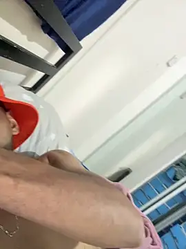 Snapshot of luismanuel_1998 chatting on 6, 3, 2026 luismanuel 1998 online show from 6, 3, 2026