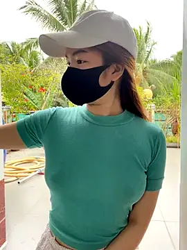 BabyThree  online show from 21, 9, 2025