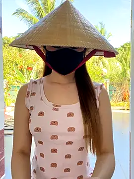 BabyThree  online show from 25, 9, 2025