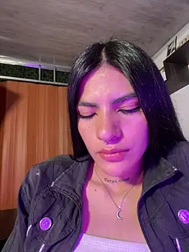 liss hot  online show from 9, 10, 2025