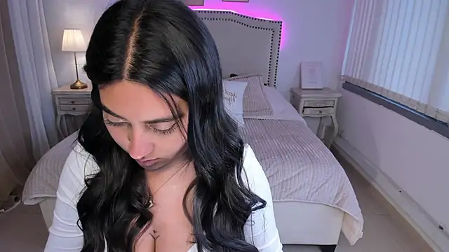 serenna se online show from 4, 3, 2025