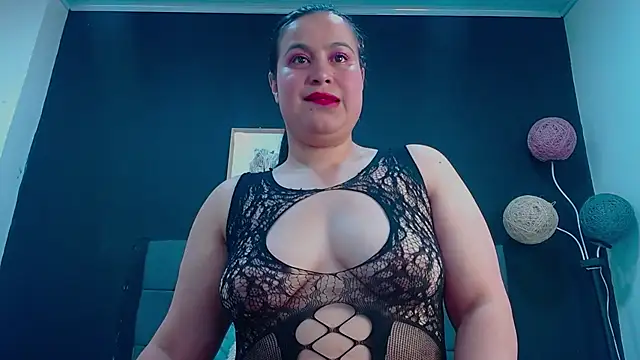 mia xx1 online show from 30, 10, 2025