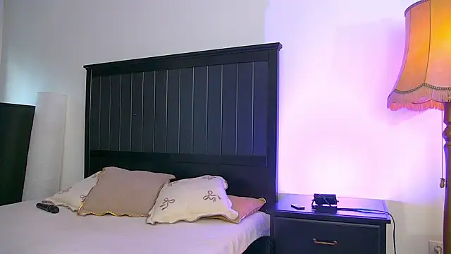 Yanira Muslim online show from 28, 4, 2026