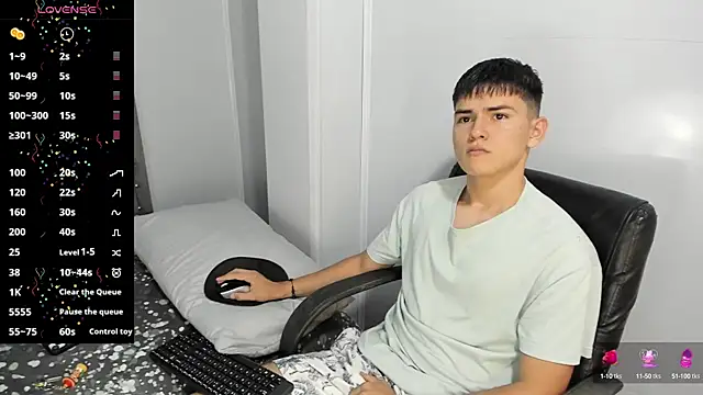 Jacobb Lee online show from 28, 12, 2024