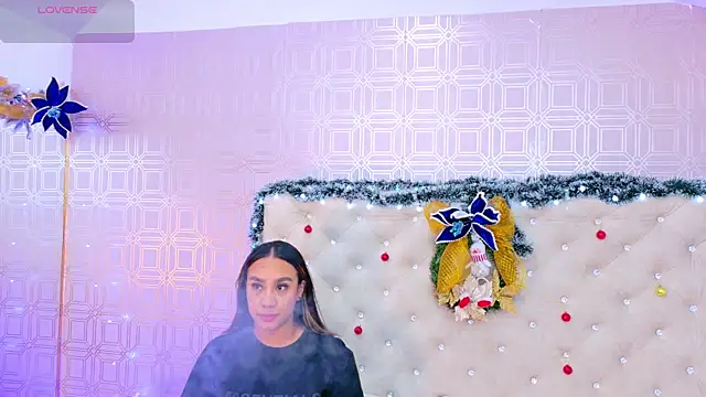 Sara Desire online show from 5, 12, 2025