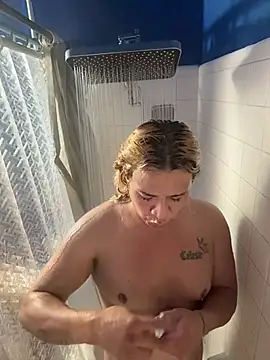 Snapshot of allissonw13 chatting on 5, 12, 2025 allissonw13 online show from 5, 12, 2025