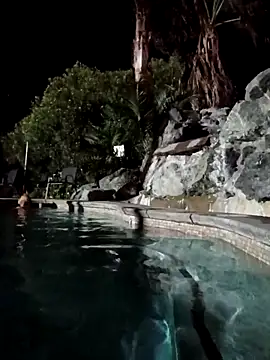 Snapshot of allissonw13 chatting on 14, 3, 2026 allissonw13 online show from 14, 3, 2026