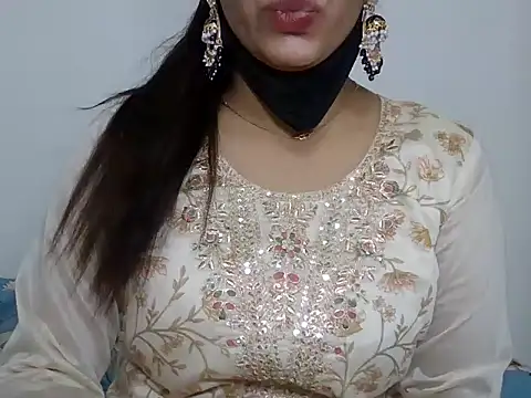 sparkling queen online show from 1, 1, 2025