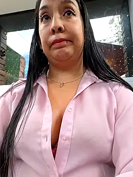 Bella keny online show from 25, 4, 2026