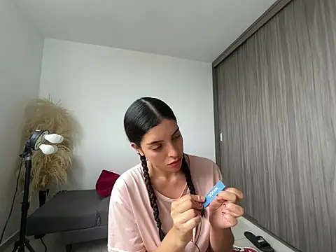 dakota le online show from 29, 5, 2026