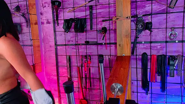 alexia aitanaa  online show from 27, 4, 2026