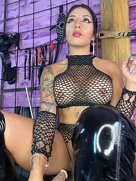 alexia aitanaa  online show from 25, 6, 2026