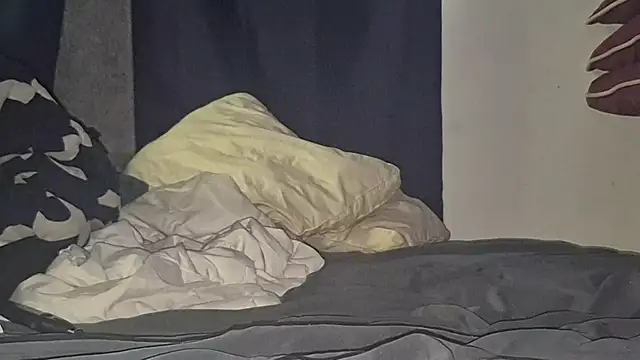 Snapshot of suzyswallowsxxx704 chatting on 15, 11, 2025 suzyswallowsxxx704 online show from 15, 11, 2025