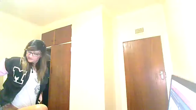 karmicQueen669 online show from 3, 7, 2026