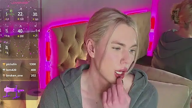 Snapshot of DanielPaige_ chatting on 5, 2, 2025 DanielPaige online show from 5, 2, 2025