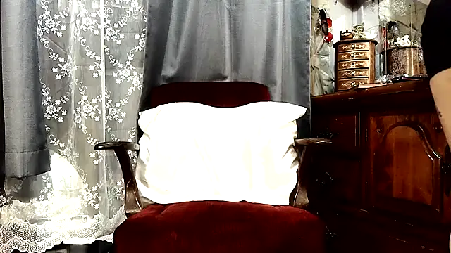 Genevieve143 online show from 7, 4, 2026