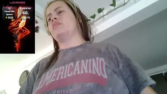 saramartinez1000 online show from 18, 12, 2024