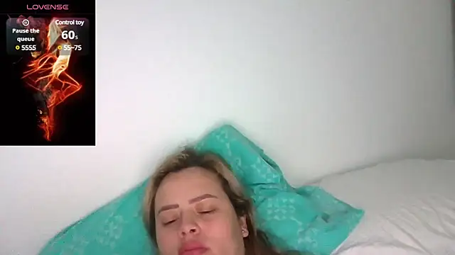 saramartinez1000 online show from 5, 3, 2025