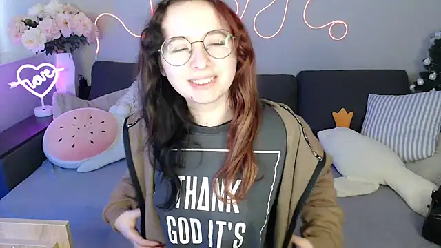 Mini Diva online show from 15, 2, 2026