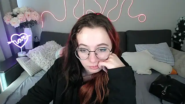 Mini Diva online show from 22, 4, 2026