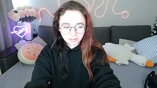 Mini Diva online show from 26, 4, 2026