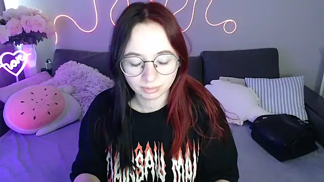 Mini Diva online show from 6, 6, 2026