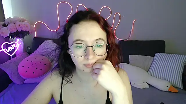 Mini Diva online show from 1, 7, 2026
