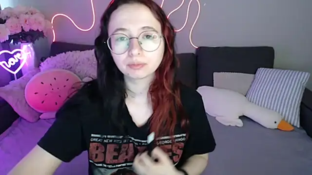 Mini Diva online show from 4, 7, 2026