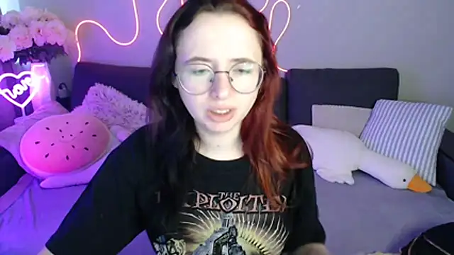 Mini Diva online show from 10, 7, 2026