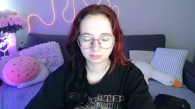 Mini Diva online show from 17, 7, 2026