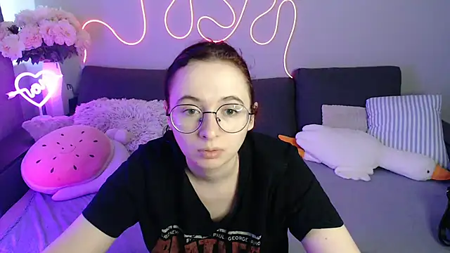 Mini Diva online show from 22, 7, 2026