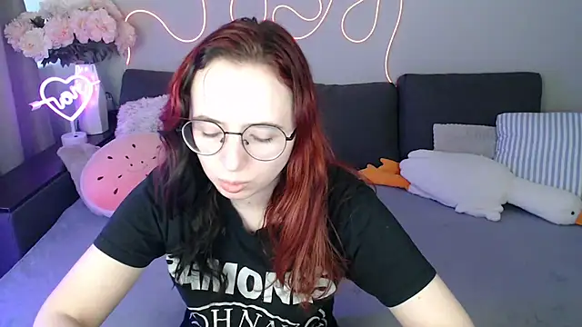 Mini Diva online show from 28, 7, 2026