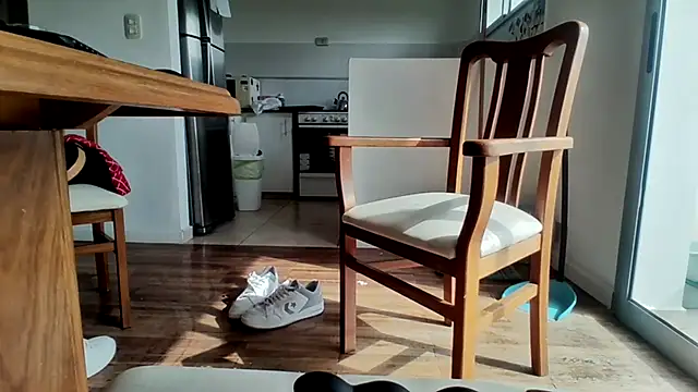 nicolaaaaas online show from 4, 3, 2025