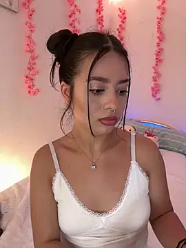 AliceJovovich online show from 4, 12, 2024