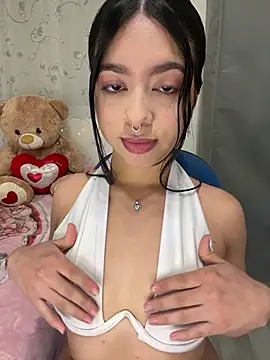 AliceJovovich online show from 23, 1, 2025