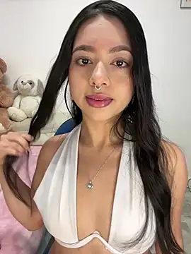 AliceJovovich online show from 6, 3, 2025