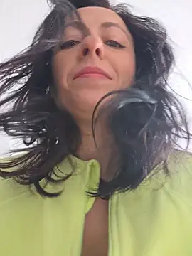 lovewildguy1 online show from 23, 4, 2026