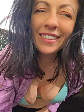 lovewildguy1 online show from 24, 4, 2026