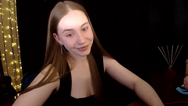 Snapshot of SindiWatsoon chatting on 22, 4, 2026 SindiWatsoon online show from 22, 4, 2026