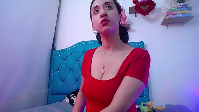 luly pink online show from 15, 12, 2024