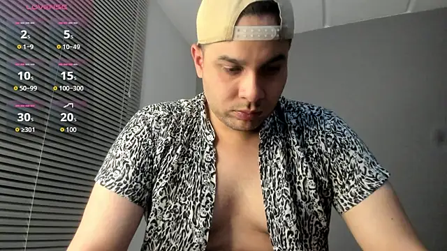 Snapshot of Latin_boy_surprisee chatting on 9, 6, 2026 Latin boy surprisee online show from 9, 6, 2026
