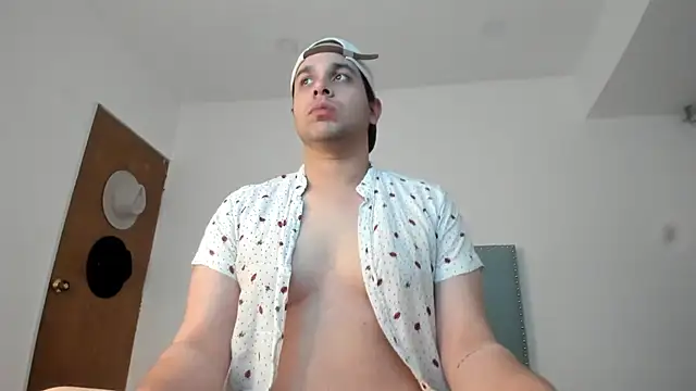 Latin boy surprisee online show from 29, 7, 2026