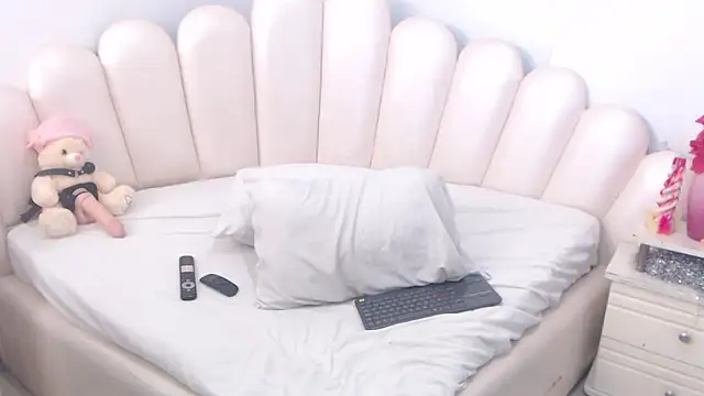 VioletXia  online show from 20, 2, 2026