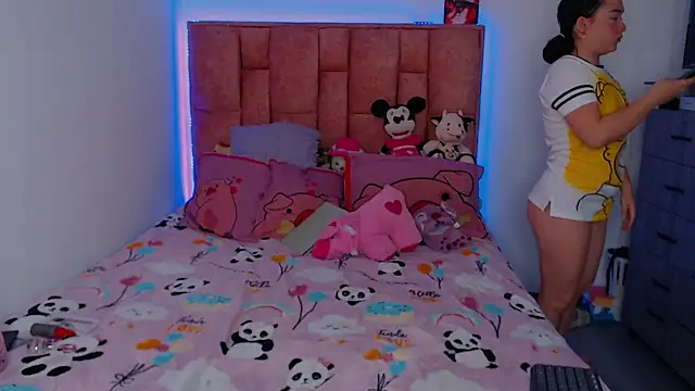 Snapshot of nahia__2 chatting on 14, 10, 2025 nahia 2 online show from 14, 10, 2025