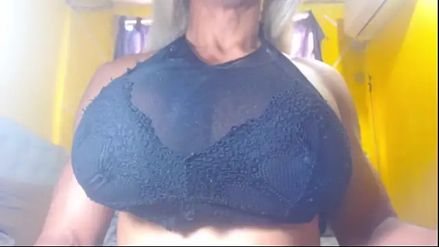 Snapshot of DanielaMuscleTS chatting on 14, 1, 2025 DanielaMuscleTS online show from 14, 1, 2025