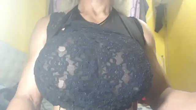 Snapshot of DanielaMuscleTS chatting on 15, 3, 2025 DanielaMuscleTS online show from 15, 3, 2025