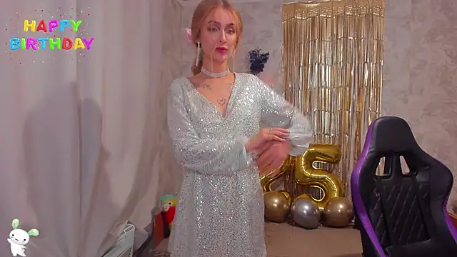 Snapshot of Kamila_icee chatting on 30, 12, 2024 Kamila icee online show from 30, 12, 2024