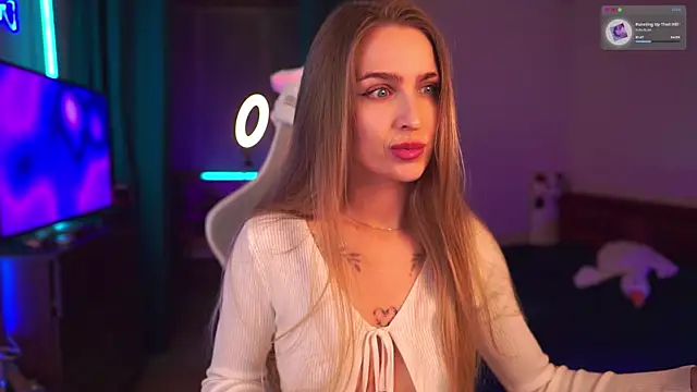 Snapshot of Kamila_icee chatting on 25, 11, 2025 Kamila icee online show from 25, 11, 2025